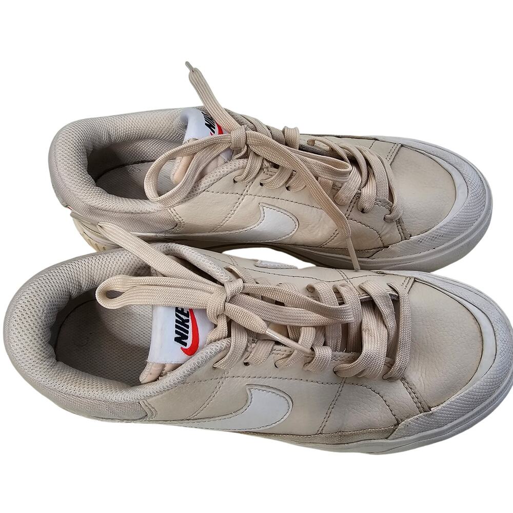 Nike Women's Court legacy fit size 7.5